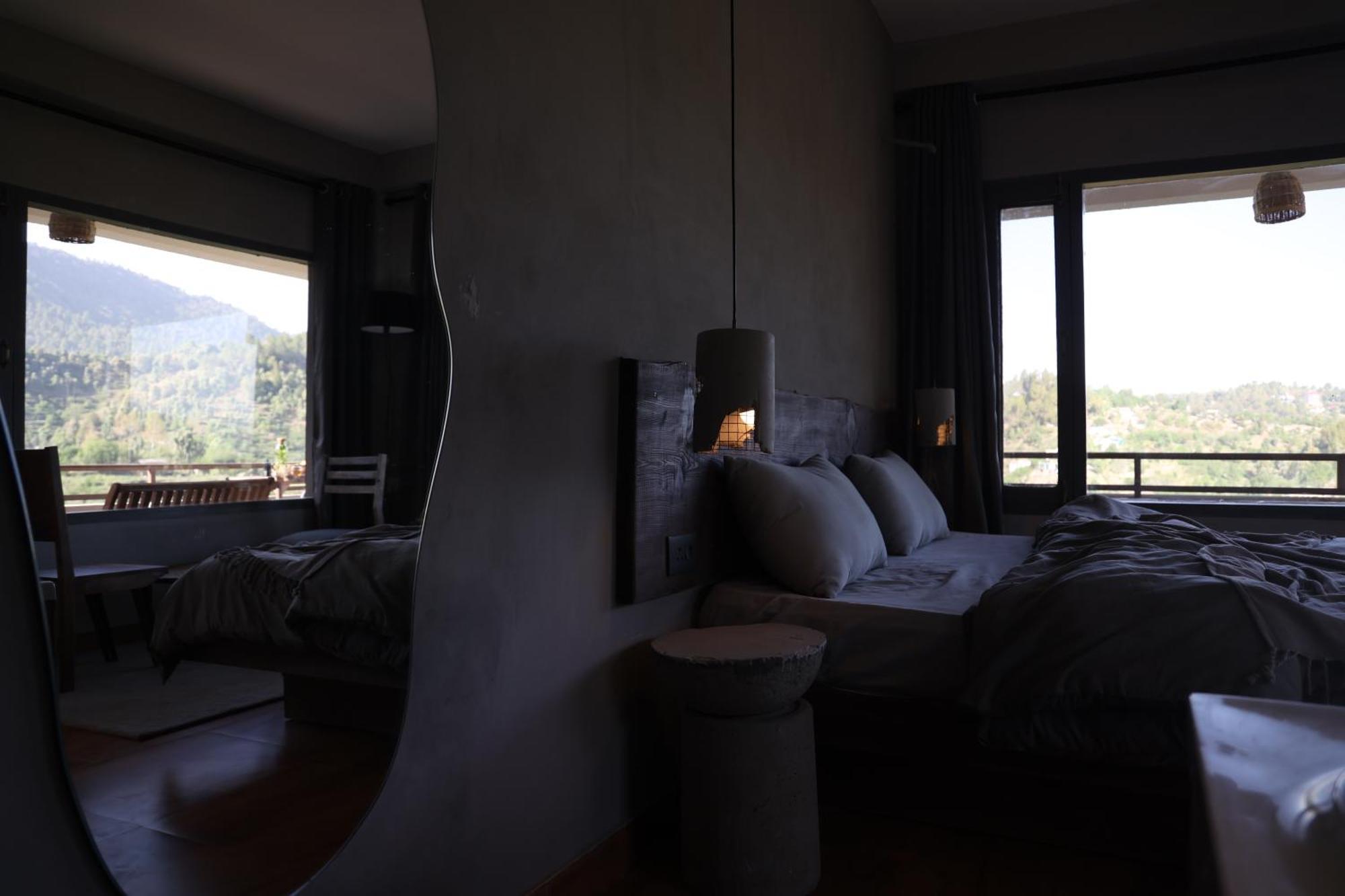 Exstasy Stays - Bathtub Rooms & Cafe - Your Romantic & Cozy Getaway - Thhpsociety - Муктешвар Экстерьер фото