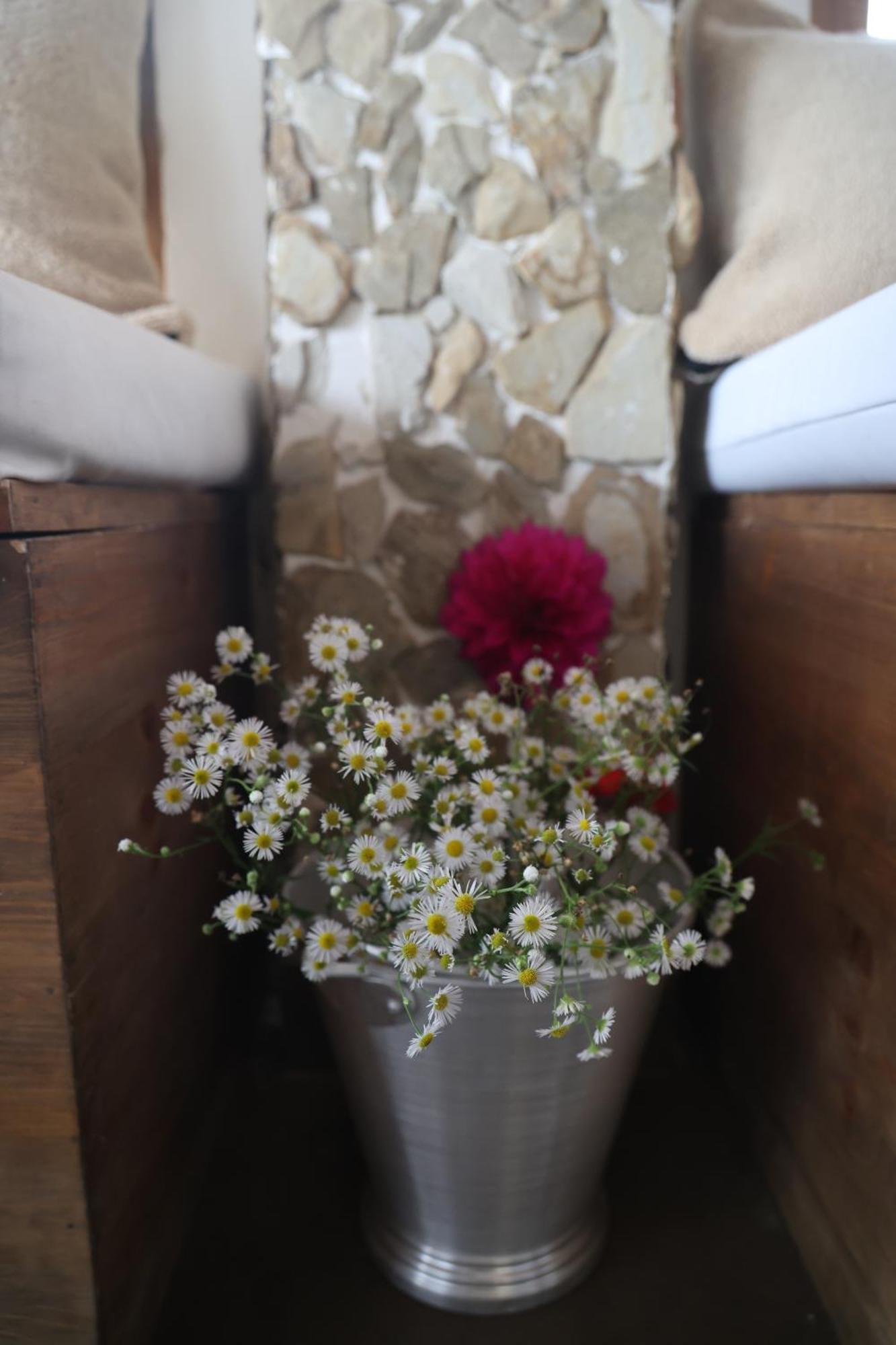 Exstasy Stays - Bathtub Rooms & Cafe - Your Romantic & Cozy Getaway - Thhpsociety - Муктешвар Экстерьер фото