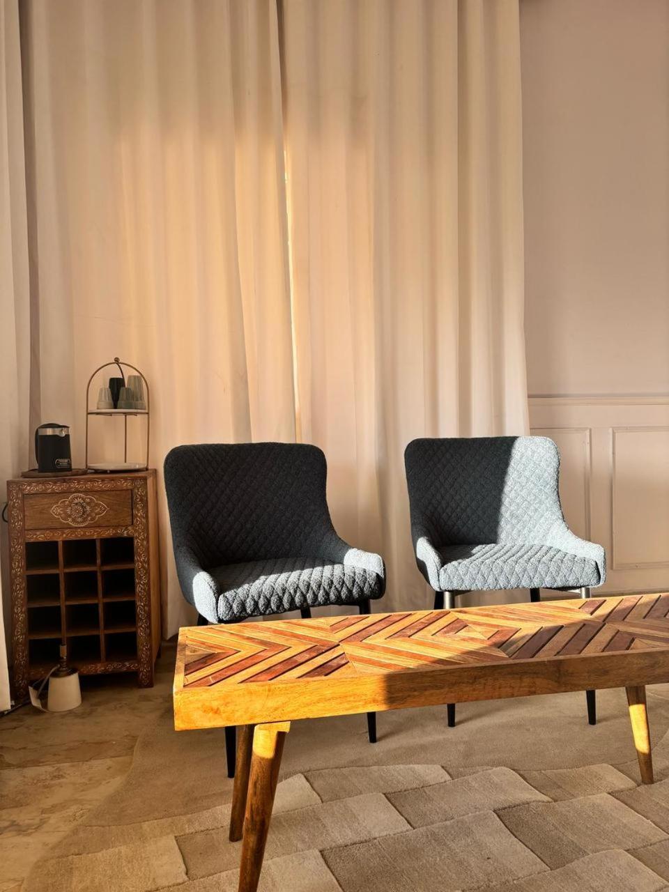 Exstasy Stays - Bathtub Rooms & Cafe - Your Romantic & Cozy Getaway - Thhpsociety - Муктешвар Экстерьер фото