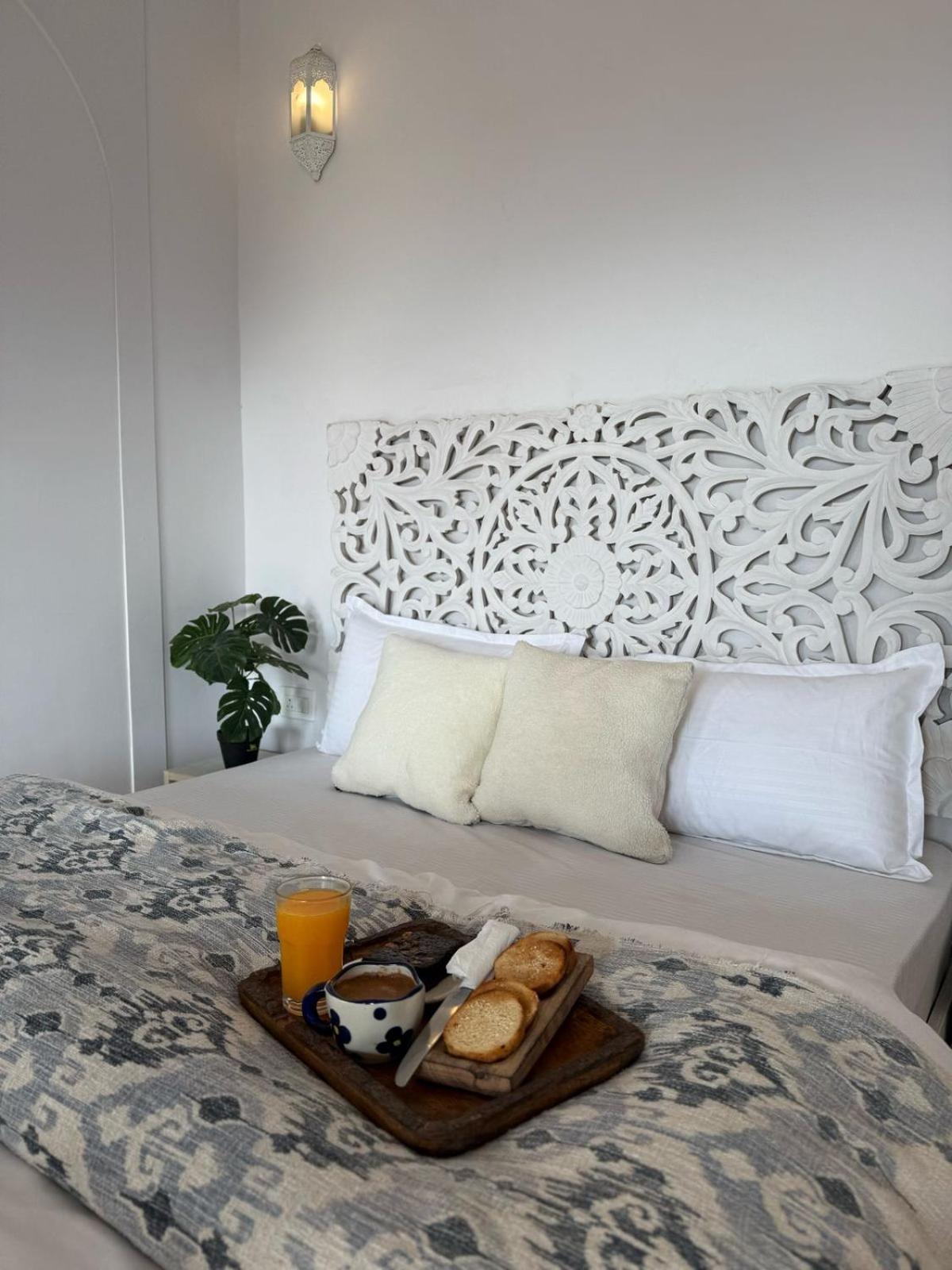 Exstasy Stays - Bathtub Rooms & Cafe - Your Romantic & Cozy Getaway - Thhpsociety - Муктешвар Экстерьер фото